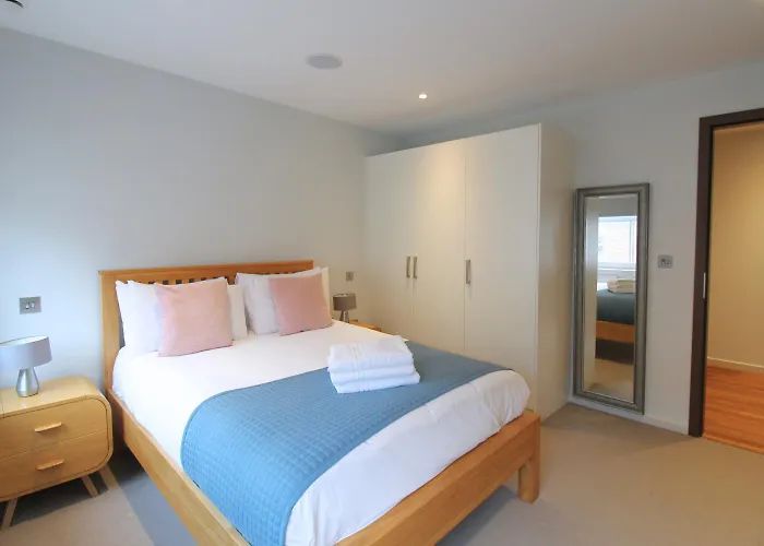 Ibis House By Viridian Apartments